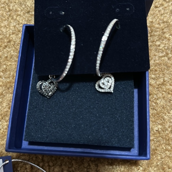 Swarovski heart necklace and earrings matching set - Picture 4 of 5